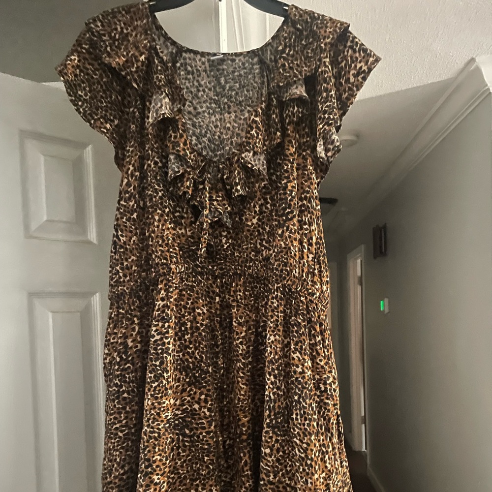 Old‎ Navy Leopard print dress size XL. nWT. Ruffles at top, drawstring waist